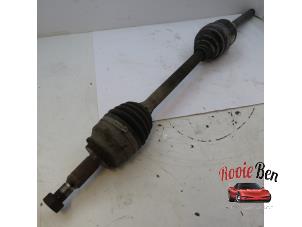 Used Front drive shaft, right Jeep Patriot (MK74) 2.2 CRD 16V 4x4 Price on request offered by Rooie Ben autodemontage