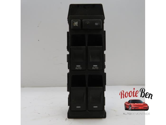 Usados Interruptor combinado de ventanillas Chrysler 300 C Touring 5.7 V8 Hemi Precio € 50,00 Norma de margen ofrecido por Rooie Ben autodemontage