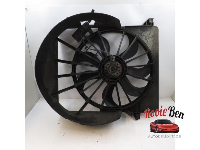 Używane Wentylator Dodge Nitro 2.8 CRD 16V 4x4 Cena € 70,00 Procedura marży oferowane przez Rooie Ben autodemontage