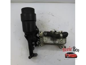 Usados Cuerpo de filtro de aceite Jeep Patriot (MK74) 2.2 CRD 16V 4x4 Precio € 50,00 Norma de margen ofrecido por Rooie Ben autodemontage