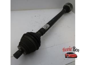 Used Front drive shaft, right Volkswagen Passat (362) 2.0 TDI 16V 140 Price on request offered by Rooie Ben autodemontage