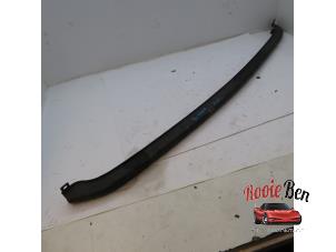 Used Chassis bar, front Volkswagen Passat (362) 2.0 TDI 16V 140 Price on request offered by Rooie Ben autodemontage