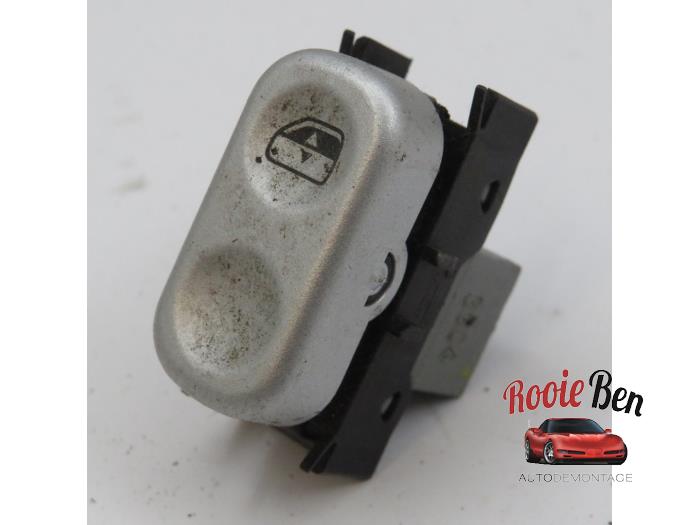 Electric window switch from a Chrysler Crossfire 3.2 V6 18V 2004