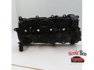 Used Rocker cover Mazda CX-5 (KF) 2.2 SkyActiv-D 150 16V 4WD Price on request offered by Rooie Ben autodemontage