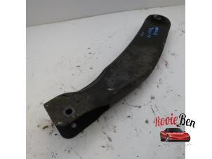 Used Front upper wishbone, left Jeep Grand Cherokee (WG/WJ) 4.7i V8 Price on request offered by Rooie Ben autodemontage