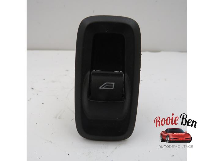Usados Interruptor de ventanilla eléctrica Ford Fiesta 6 (JA8) 1.6 TDCi 16V Precio € 10,00 Norma de margen ofrecido por Rooie Ben autodemontage