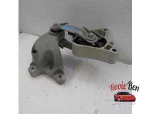 Used Engine mount Mercedes A (W176) 2.2 A-220 d 16V Price on request offered by Rooie Ben autodemontage