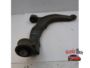 Used Front lower wishbone, right Volkswagen Transporter T5 Price on request offered by Rooie Ben autodemontage