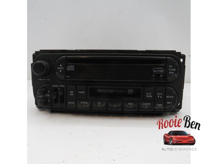 Używane Radio Dodge Ram 1500 (DR/DH/D1/DC/DM) 5.7 V8 Hemi 1500 4x2 Cena € 75,00 Procedura marży oferowane przez Rooie Ben autodemontage