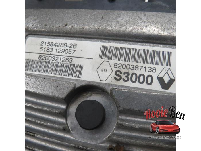 Ordenador de gestión de motor de un Renault Scénic II (JM) 1.6 16V 2005