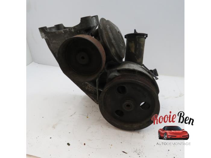 Usagé Pompe de direction Ford Usa E-Serie 7.3 E350D Turbo Regular/Super Prix € 50,00 Règlement à la marge proposé par Rooie Ben autodemontage