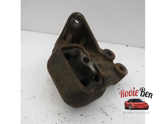 Gebrauchte Motorlager Dodge Ram 1500 (DR/DH/D1/DC/DM) 5.7 V8 Hemi 1500 4x2 Preis € 25,00 Margenregelung angeboten von Rooie Ben autodemontage