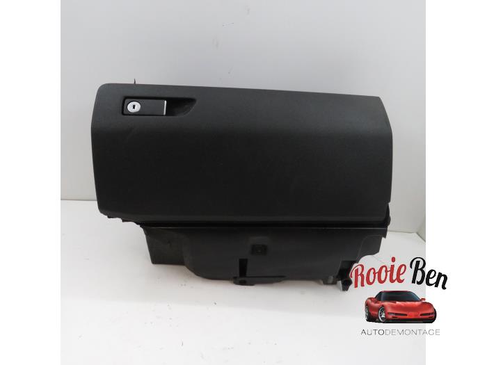 Begagnade Handskfack Mercedes E (C207) E-250 CDI 16V Pris € 30,00 Marginaltabell erbjuds av Rooie Ben autodemontage