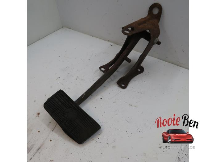Używane Pedal hamulca Oldsmobile Eighty Eight Cena € 25,00 Procedura marży oferowane przez Rooie Ben autodemontage