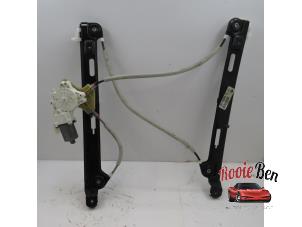 Used Window mechanism 4-door, front right Jeep Compass (MK49) 2.4 16V 4x2 Price on request offered by Rooie Ben autodemontage