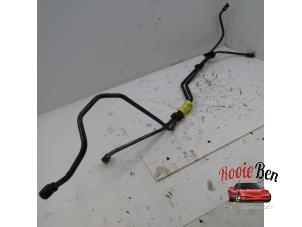 Used Oil pressure line Jeep Grand Cherokee (WG/WJ) 2.7 CRD 20V Price on request offered by Rooie Ben autodemontage