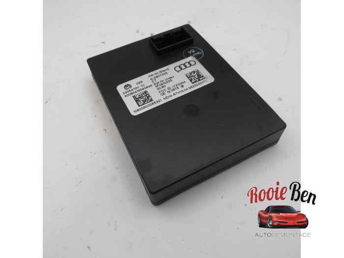 Używane Modul keyless vehicle Audi Q7 (4LB) 3.0 TDI V6 24V Cena € 25,00 Procedura marży oferowane przez Rooie Ben autodemontage