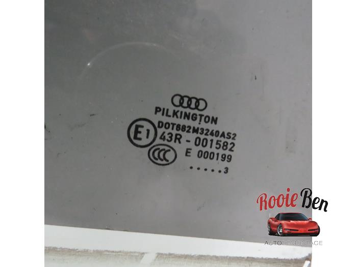 Ventanilla de puerta de 4 puertas derecha detrás de un Audi S4 (B8) 3.0 TFSI V6 24V 2014