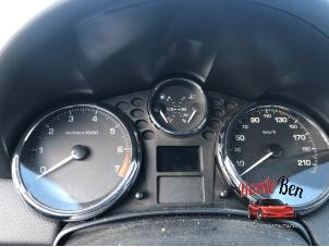 Używane Licznik kilometrów KM Peugeot 207 CC (WB) 1.6 16V Cena na żądanie oferowane przez Rooie Ben autodemontage