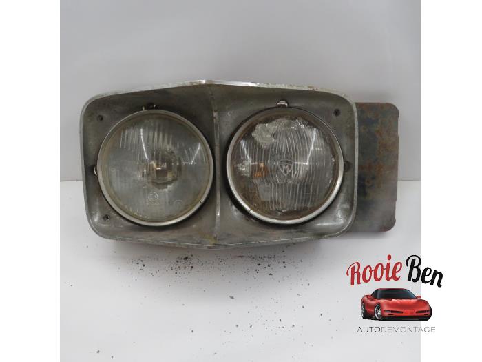 Używane Reflektor prawy Oldsmobile Eighty Eight Cena € 25,00 Procedura marży oferowane przez Rooie Ben autodemontage