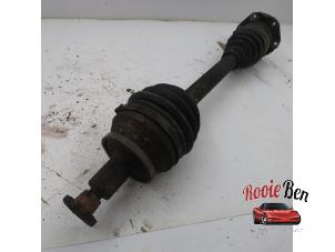 Used Front drive shaft, left Volkswagen Polo IV (9N1/2/3) 1.4 16V 75 Price € 50,00 Margin scheme offered by Rooie Ben autodemontage
