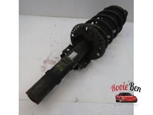 Used Front shock absorber rod, left Volkswagen Polo IV (9N1/2/3) 1.4 TDI 70 Price € 40,00 Margin scheme offered by Rooie Ben autodemontage
