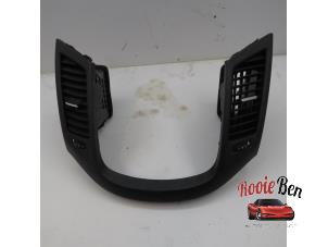 Used Dashboard vent Chevrolet Orlando (YYM/YYW) 2.0 D 16V Price on request offered by Rooie Ben autodemontage