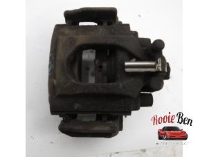Used Rear brake calliper, right Volkswagen Touareg (7LA/7L6) 2.5 TDI R5 Price on request offered by Rooie Ben autodemontage