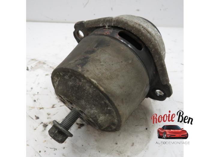 Usagé Support moteur Volkswagen Touareg (7LA/7L6) 2.5 TDI R5 Prix € 25,00 Règlement à la marge proposé par Rooie Ben autodemontage