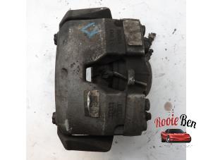 Used Front brake calliper, left Audi A6 (C7) 2.8 V6 24V FSI Price on request offered by Rooie Ben autodemontage
