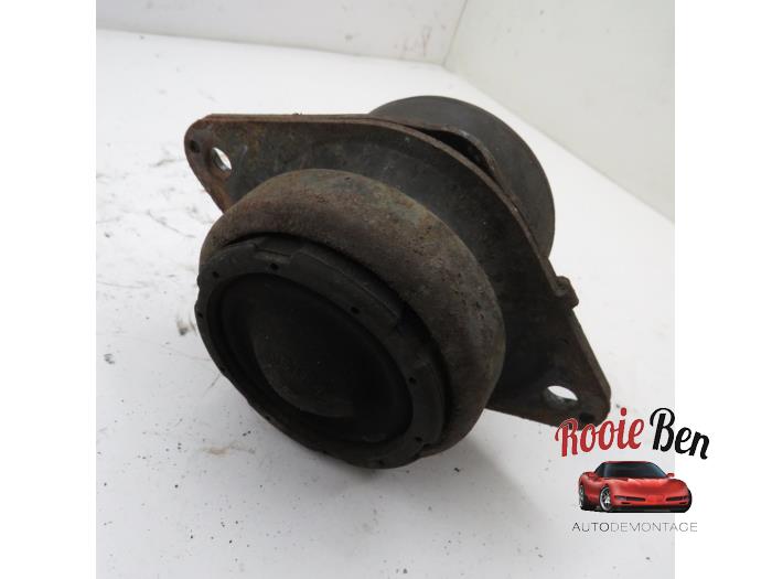 Engine mount from a Ford (USA) Mustang V 4.0 V6 2008