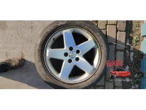 Gebrauchte Felge + Reifen Dodge Caliber 2.0 16V Preis auf Anfrage angeboten von Rooie Ben autodemontage