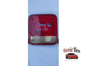 Używane Tylne swiatlo pozycyjne lewe Chevrolet Chevy/Sportsvan G30 5.7 4BBL. Cena na żądanie oferowane przez Rooie Ben autodemontage