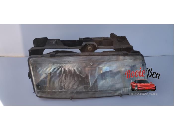 Używane Reflektor prawy Pontiac Trans Sport 3.1 SE,GT Cena € 25,00 Procedura marży oferowane przez Rooie Ben autodemontage