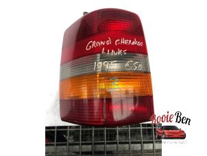 Gebrauchte Rücklicht links Jeep Grand Cherokee (ZJ) 5.2i V8 Preis auf Anfrage angeboten von Rooie Ben autodemontage