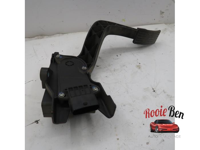 Accelerator pedal from a Peugeot Boxer (U9) 2.2 HDi 120 Euro 4 2011
