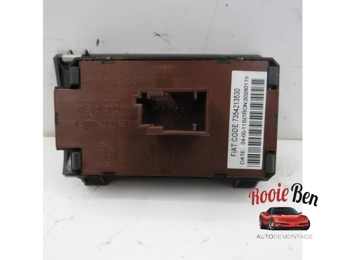 AIH headlight switch from a Peugeot Boxer (U9) 2.2 HDi 120 Euro 4 2011