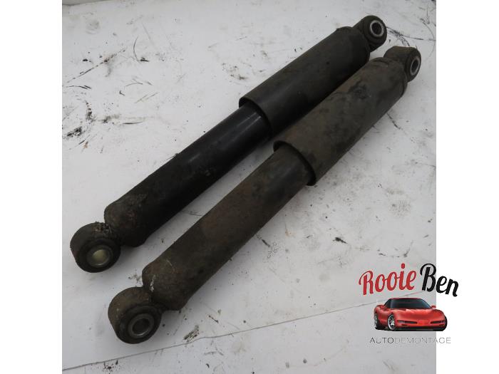 Shock absorber kit from a Peugeot Boxer (U9) 2.2 HDi 120 Euro 4 2011