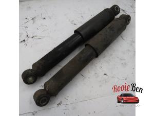 Used Shock absorber kit Peugeot Boxer (U9) 2.2 HDi 120 Euro 4 Price on request offered by Rooie Ben autodemontage