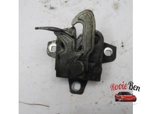 Used Bonnet lock mechanism Peugeot Boxer (U9) 2.2 HDi 120 Euro 4 Price on request offered by Rooie Ben autodemontage