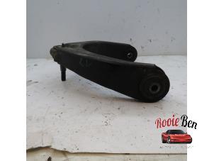 Used Front upper wishbone, left Dodge Ram 3500 Standard Cab (DR/DH/D1/DC/DM) 5.7 V8 Hemi 1500 4x4 Price on request offered by Rooie Ben autodemontage