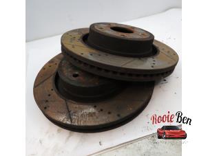 Gebrauchte Bremsscheibe vorne Dodge Ram 3500 Standard Cab (DR/DH/D1/DC/DM) 8.3 1500 SRT-10 Crew Cab Preis auf Anfrage angeboten von Rooie Ben autodemontage