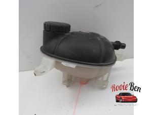Used Expansion vessel Mercedes E (W213) E-200 2.0 Turbo 16V Price € 40,00 Margin scheme offered by Rooie Ben autodemontage