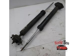 Used Shock absorber kit BMW 3 serie (E90) 330i 24V Price on request offered by Rooie Ben autodemontage
