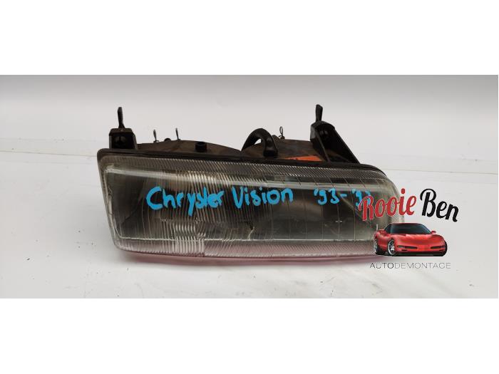 Używane Reflektor prawy Chrysler Vision 3.5 V6 24V Cena € 25,00 Procedura marży oferowane przez Rooie Ben autodemontage