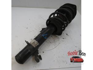 Used Front shock absorber rod, left Mini Mini (R56) 1.6 16V Cooper Price on request offered by Rooie Ben autodemontage