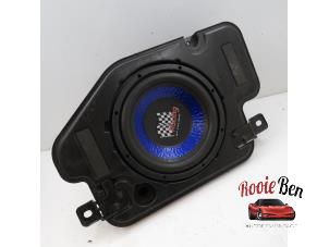 Usagé Caisson de graves Dodge Ram 3500 Standard Cab (DR/DH/D1/DC/DM) 8.3 1500 SRT-10 Crew Cab Prix € 250,00 Règlement à la marge proposé par Rooie Ben autodemontage