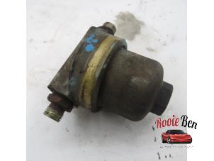 Used Oil filter housing BMW 7 serie (E32) 740i,iL V8 32V Price € 25,00 Margin scheme offered by Rooie Ben autodemontage
