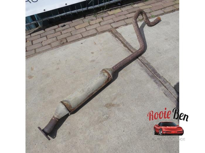 Exhaust middle silencer from a Land Rover Freelander Hard Top 1.8 16V 2004
