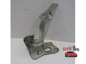 Used Bonnet Hinge Seat Ibiza IV (6J5) 1.4 16V Price on request offered by Rooie Ben autodemontage